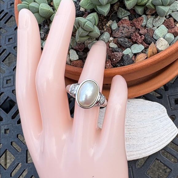 Judith Ripka Jewelry - Judith Ripka Mother of Pearl Diamonique CZ Sterling Silver Ring Size 10 Bold
